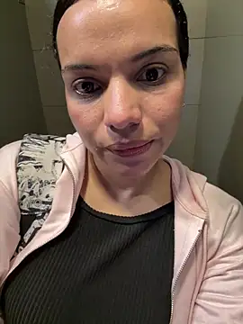 Webcam Model (Anavalle)  is live.Free join now!