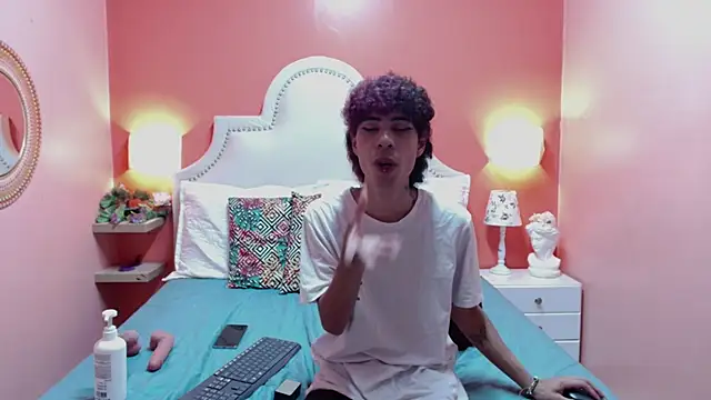 little_lemmons_ webcam