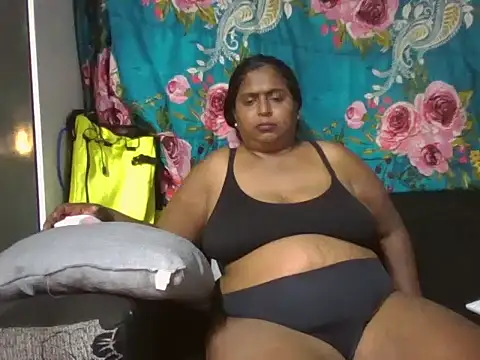 Indianhoney58 webcam