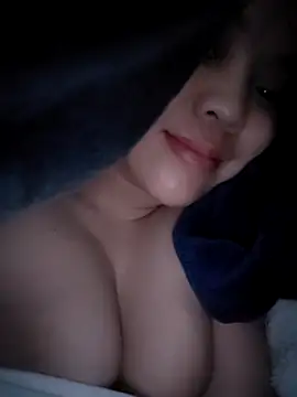 Webcam Model (utlesexy)  is live.Free join now!