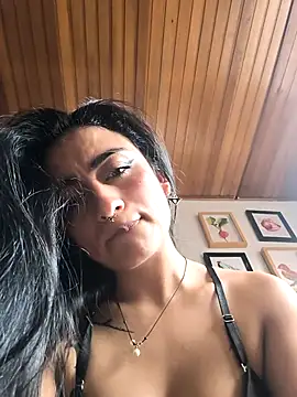 Webcam Model (Lila_Desiree)  is live.Free join now!