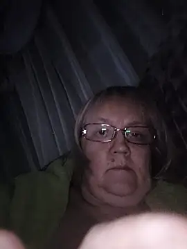 Webcam Model (Violet5364)  is live.Free join now!