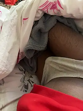 Mumbai_Guy_143 webcam