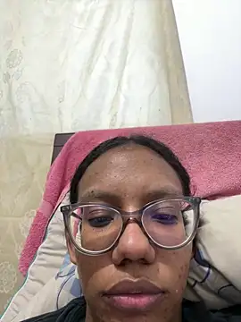 Webcam Model (Curly_lily)  is live.Free join now!