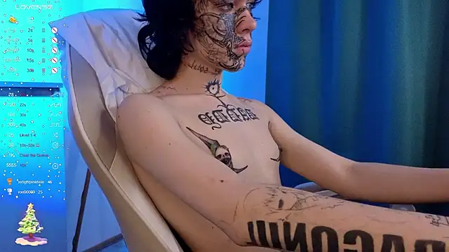 em0_b0y - Em0_b0y's free webcam