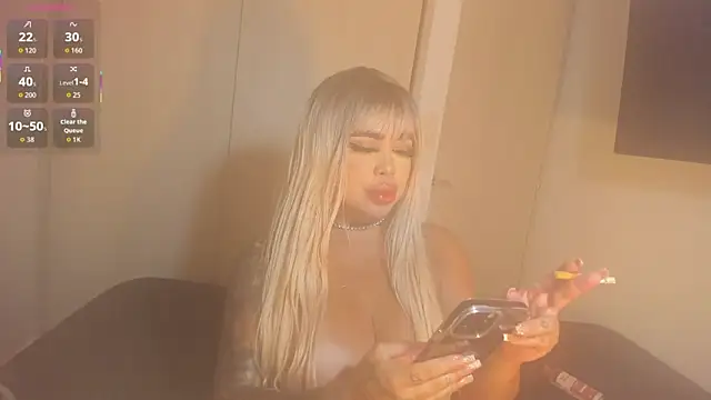 rouse__hallberg (F young) - show pussy doggy