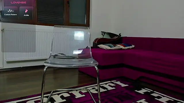 miakiittyy - MiaKiittyy's free webcam - UK Sex Cams