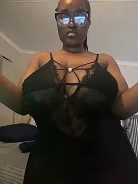 Bustygoddess32