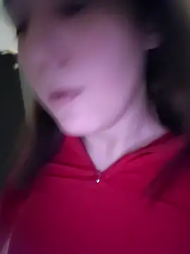 Webcam Model (lolitalamasbonita01)  is live.Free join now!