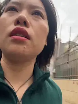 美女Eliza-E在线直播