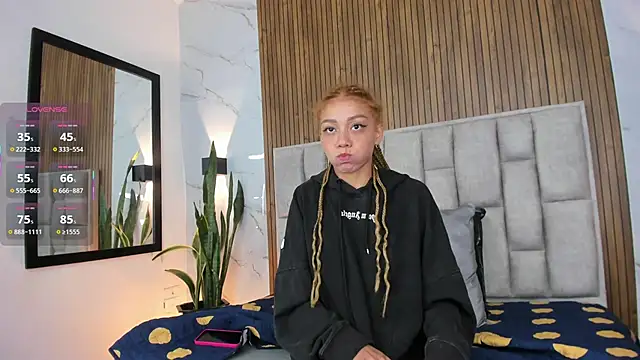 sassha_ferrer - Sassha_ferrer's free webcam - UK Sex Cams