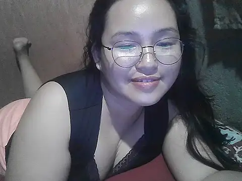 yummy_jyra02167 webcam stripchat model stream image