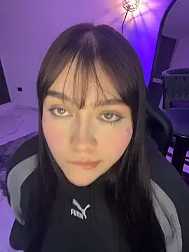 daniela_ruizz (F teen) - tits out + saliva