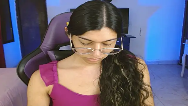 alanni_parker - Alanni_parker's free webcam - UK Sex Cams