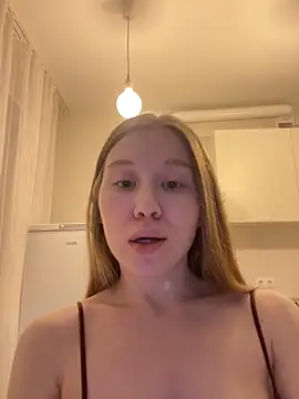 Webcam Model (Eva_Weyne) is live