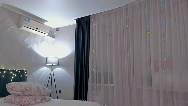 sweete_chantal - Sweete_chantal's free webcam