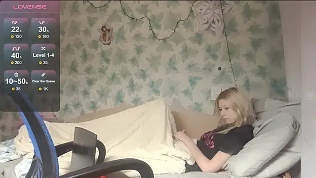 Barbie_Blondie webcam