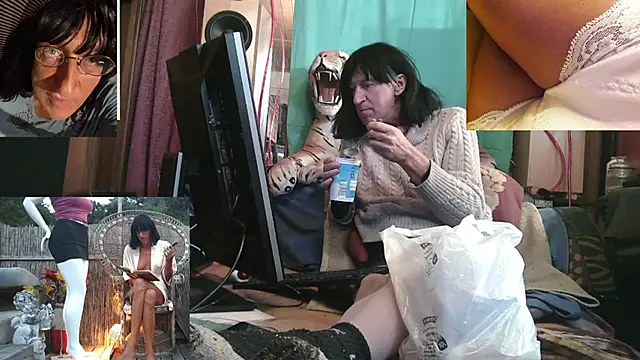 sissidomination (Ask my age) - i show my cute titties