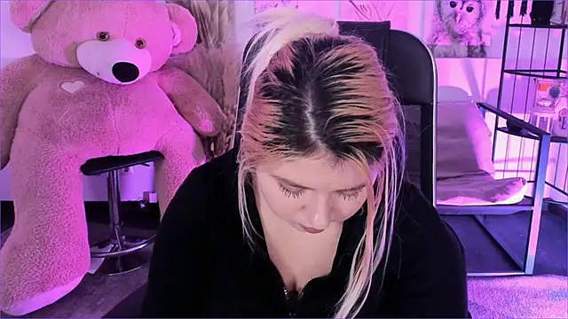 diaangell - DiaAngell's free webcam - UK Sex Cams