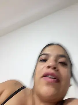 Webcam Model (JuanitaMore01)  is live.Free join now!