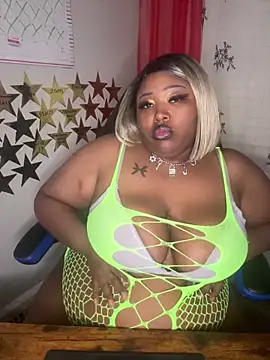 Chocolatebunnyxx96 webcam