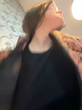 Webcam Model (Isabella21_)  is live.Free join now!