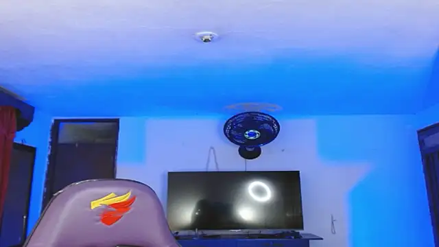 Alanni_parker webcam