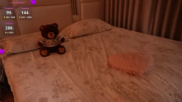 lilly_colins - Lilly_Colins's free webcam - UK Sex Cams