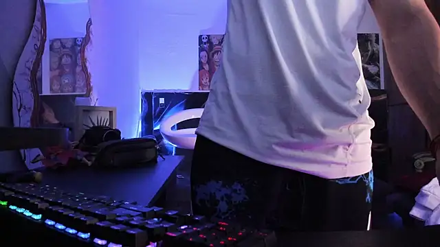 Dominatofstupid webcam