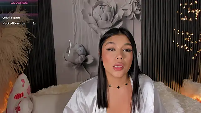 ShaniaDaniels webcam