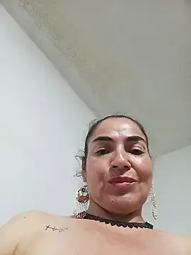 Webcam Model (MaryRoze_)  is live.Free join now!