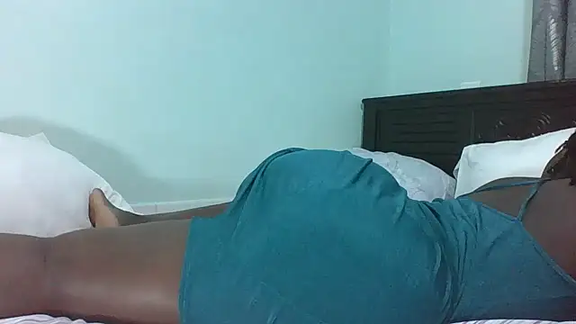 Huge_Bootybae webcam