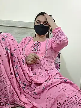 SpicyQueenX69 live cam