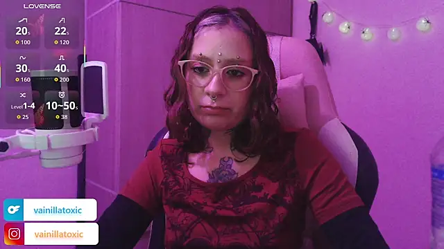 vainilla_doll - Vainilla_doll's free webcam - UK Sex Cams