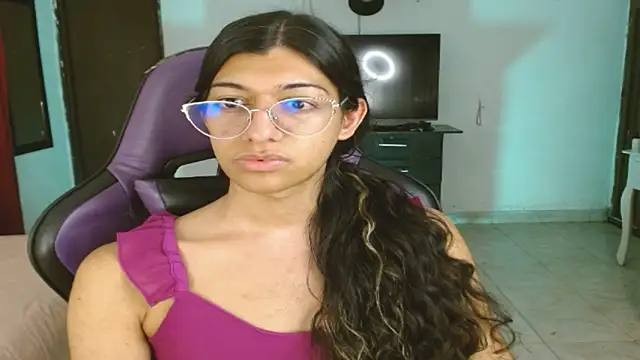 alanni_parker - Alanni_parker's free webcam - UK Sex Cams