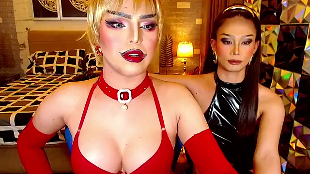 BigCockLatinaTS webcam