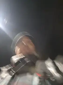 hugecock4u1990 webcam