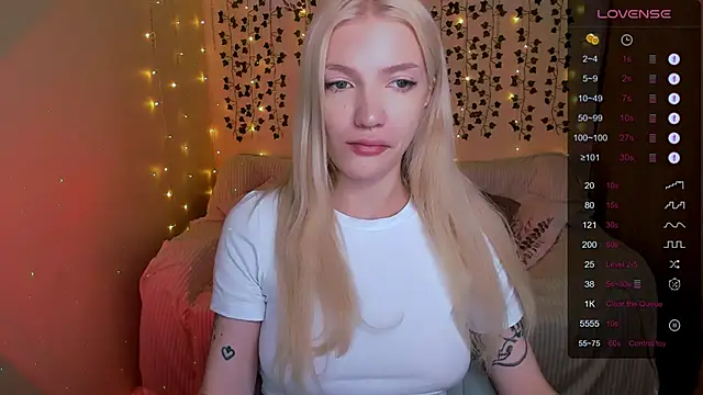 AnyaTaylor_ webcam