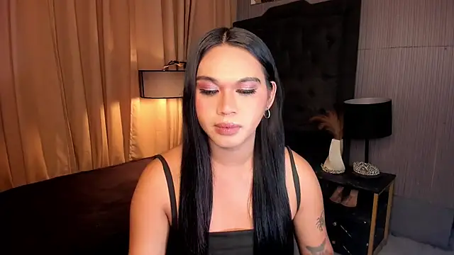 asianhugecockjulia webcam