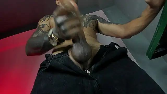 Travistanner_28 webcam