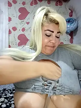 Webcam Model (BonniAdams)  is live.Free join now!