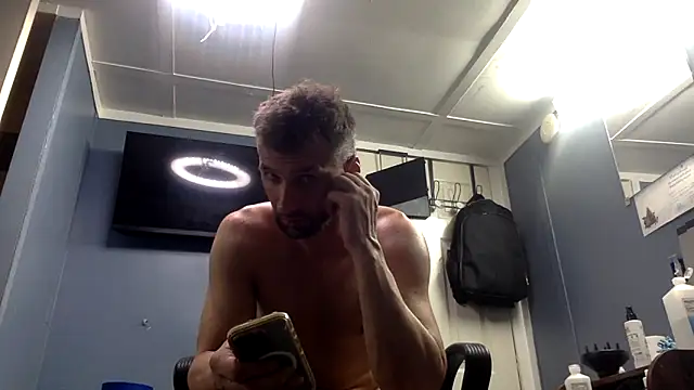 sexyhotstud12 webcam