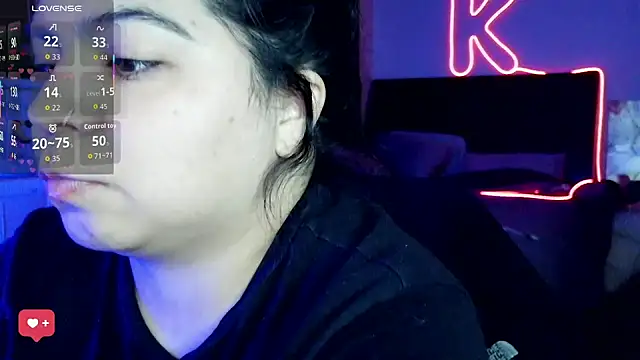 kimmiakiss22 webcam