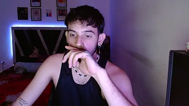 sebasxxl12 - Sebasxxl12's free webcam