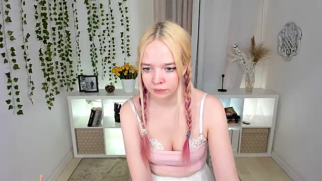 BellaMontgomery webcam