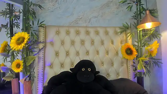 littleejaz - LittleeJaz's free webcam - UK Sex Cams