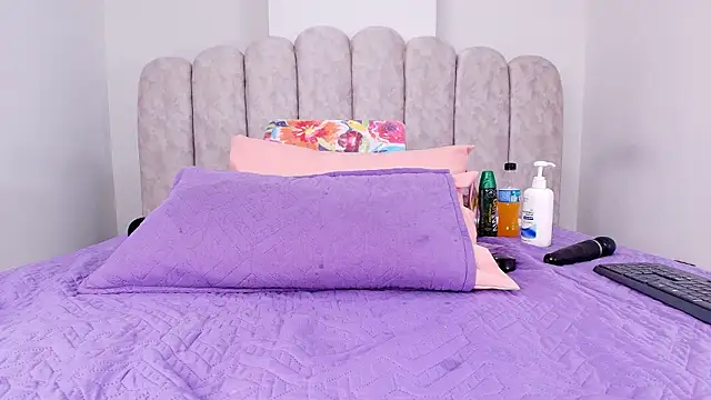 shelsyloreds - Shelsyloreds's free webcam - UK Sex Cams