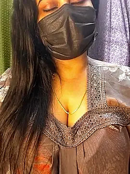 Webcam Model (Honey-flowerr)  is live.Free join now!