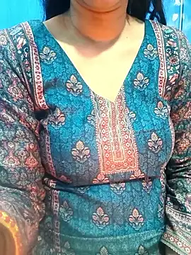 Webcam Model (jaan-step)  is live.Free join now!