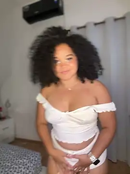 lucy_wilson5 - Lucy_wilson5's free webcam - UK Sex Cams